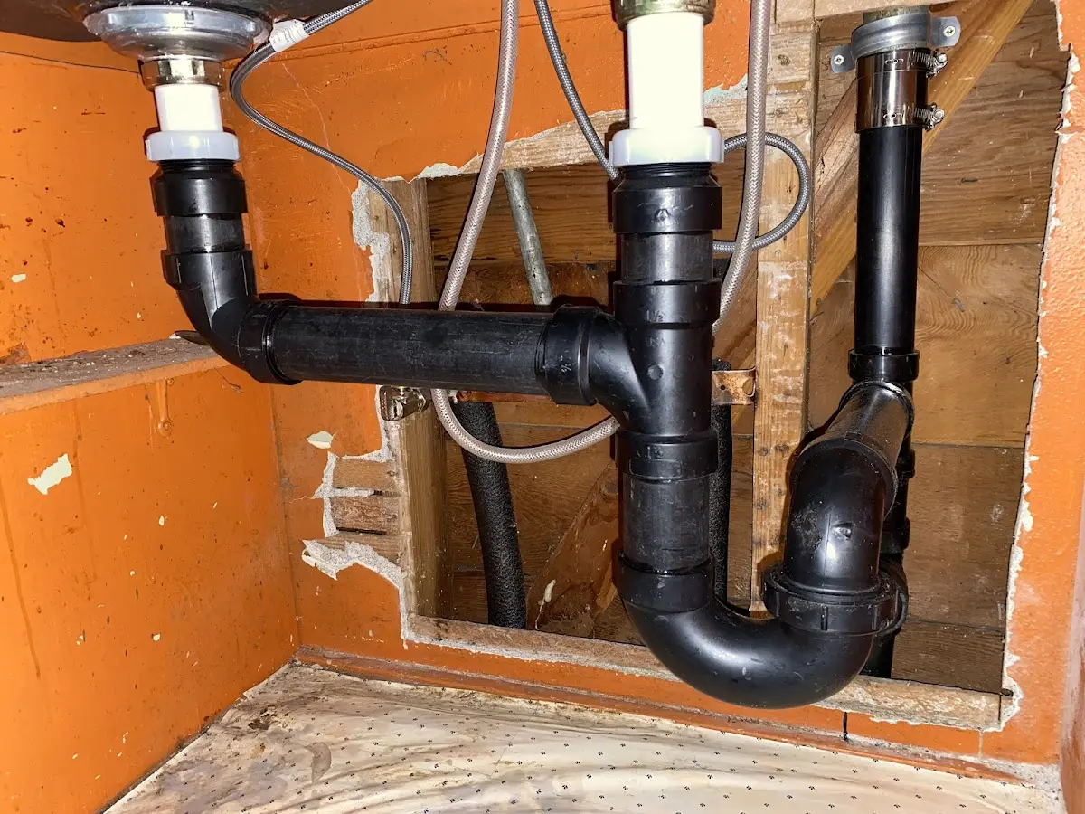 Professional Pipe Bursting equipment and tools on the job in Bunk Foss