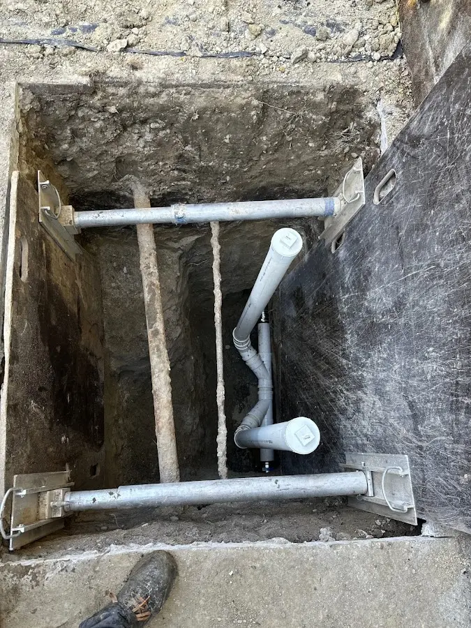 Experienced plumber completing Gas Line Repair work in Bunk Foss